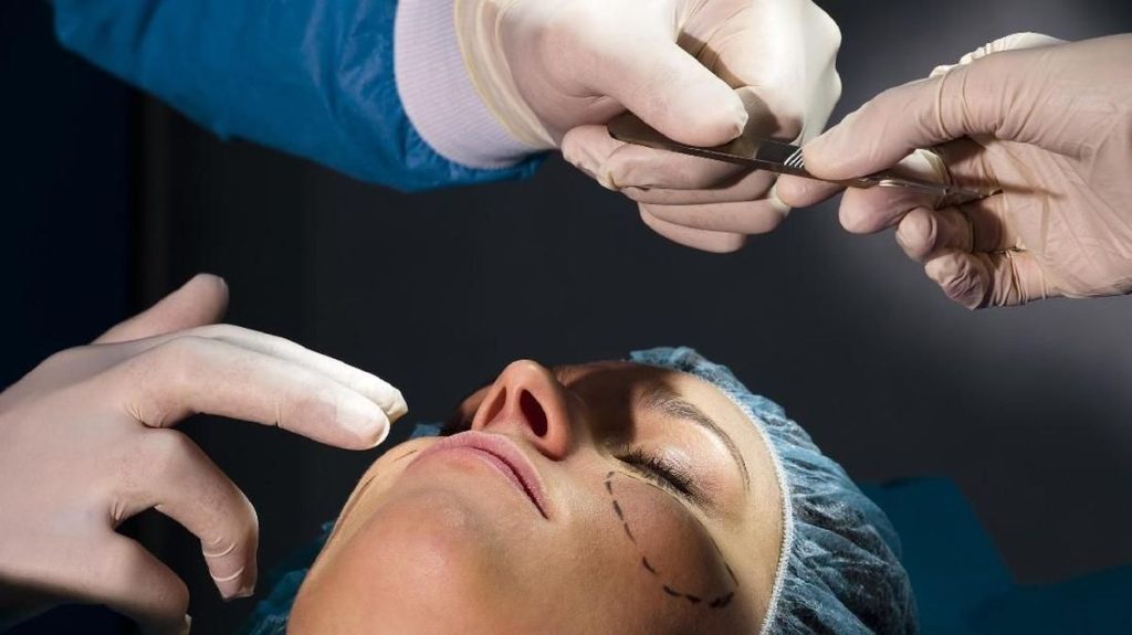 Jenis Operasi yang Harus Anda Bayar Sendiri Meski Punya BPJS Kesehatan